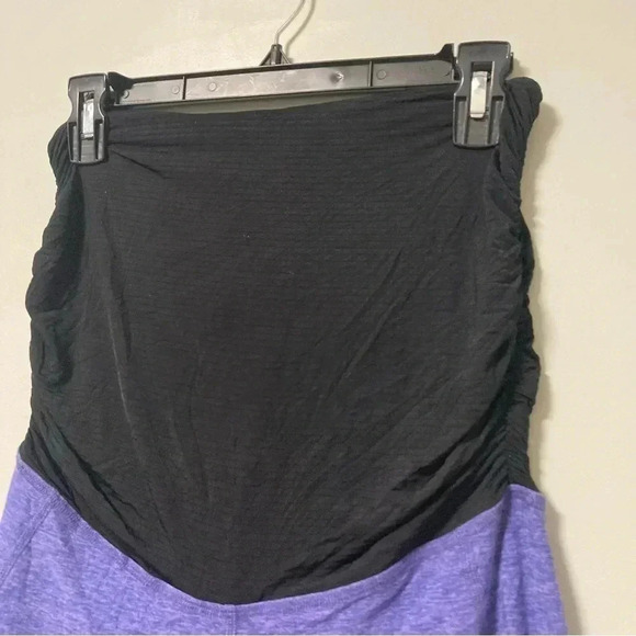 Beyond Yoga  the Bump purple blue ribbed maternity leggings - Picture 7 of 8